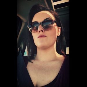 Meet your Posher, Whitney